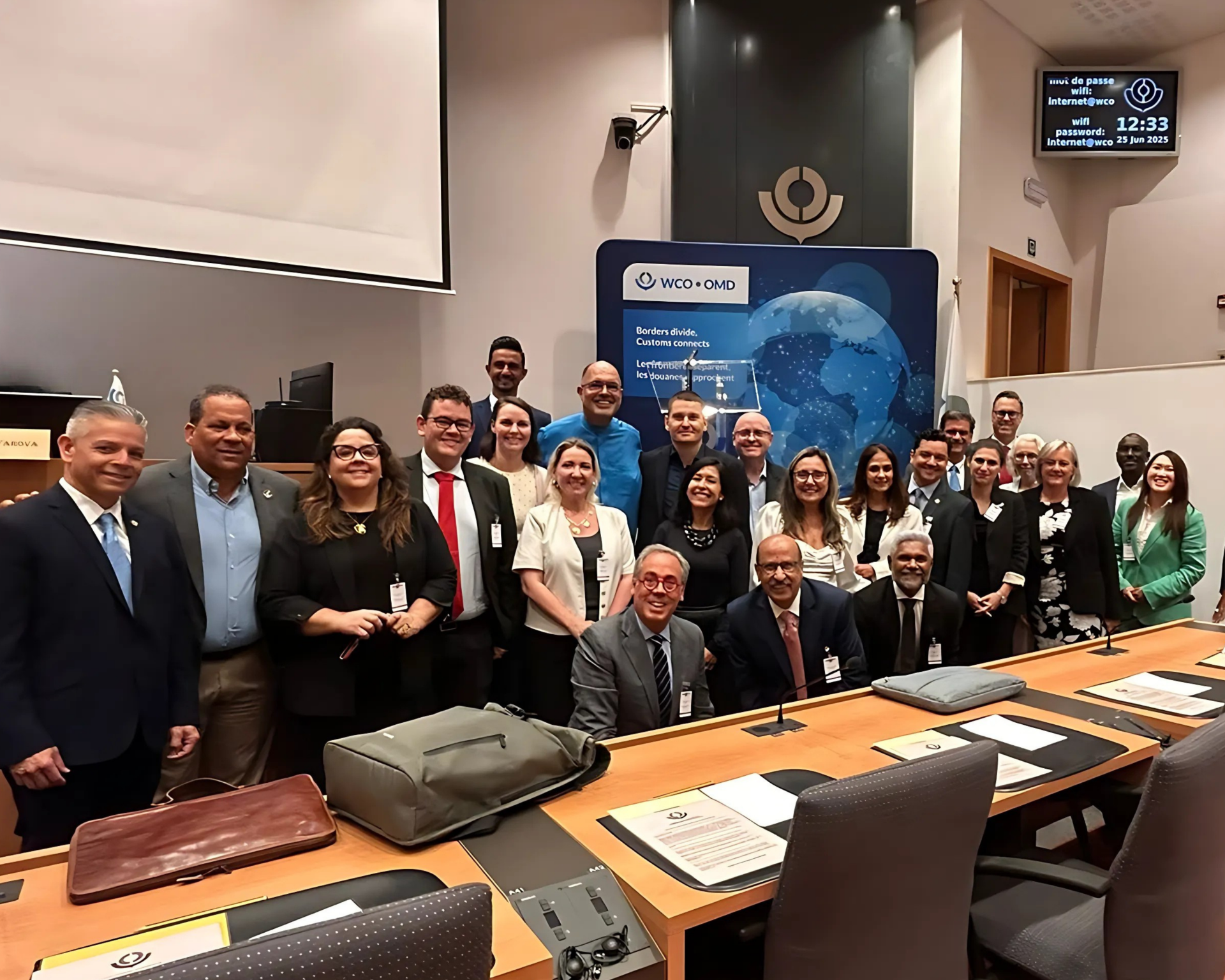 Miembros del GCSP y el GRSP durante las reuniones de la OMA en Bruselas.