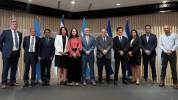 De izquierda a derecha los Sres. Dan Purtell, BSI / SCAN; Carlos Ochoa, CTPAT-CBP; Víctor Pérez, SAT Guatemala; Rosa Ávila, DGA Rep. Dominicana; Victoria Navas; OEA - Aduanas Honduras; Luis Renella, WBO: Luis Hernández, AHACI; Walter López, Smart Security Solutions / BASC Colombia; Olga Ruiz, Aduanas Panamá; Harold Leiva, Ministerio de Hacienda - Costa Rica; y Julio Cantu, Aduanapp. 